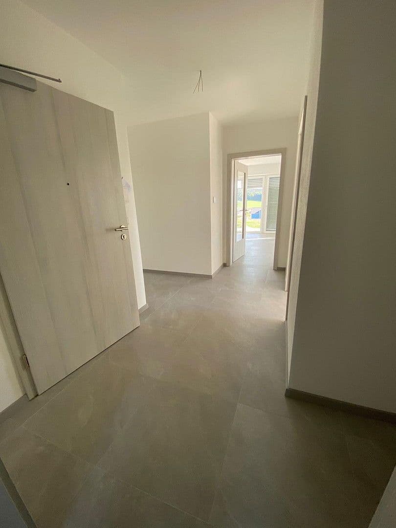 Prenájom bytu 3-izbový 80 m², Schwandorf, Bavorsko Prenájom bytu 3-izbový 80 m², Schwandorf, Bavorsko