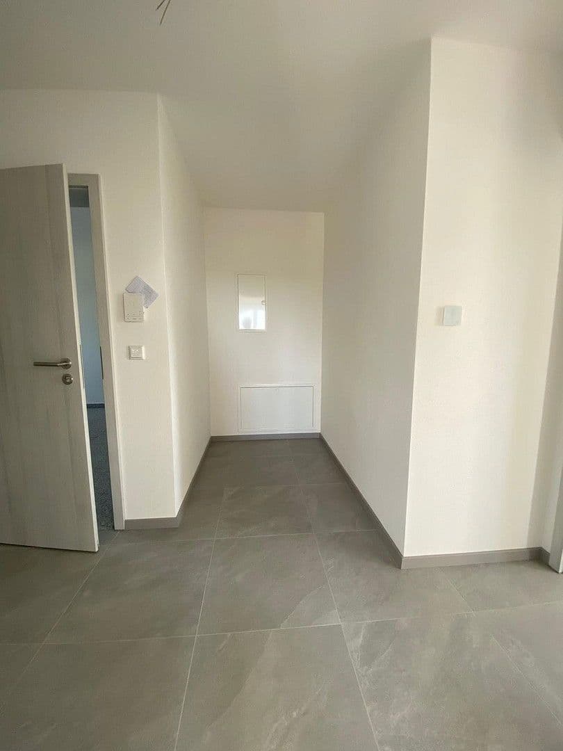 Prenájom bytu 3-izbový 80 m², Schwandorf, Bavorsko Prenájom bytu 3-izbový 80 m², Schwandorf, Bavorsko