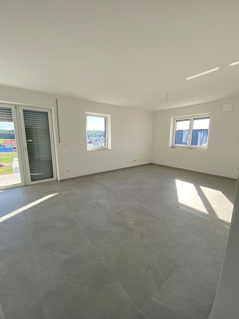 Prenájom bytu 3-izbový 80 m², Schwandorf, Bavorsko Prenájom bytu 3-izbový 80 m², Schwandorf, Bavorsko
