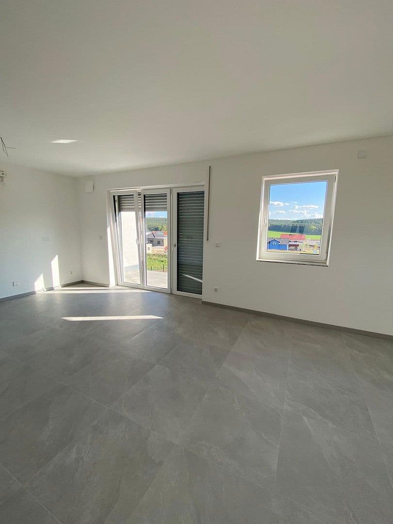 Prenájom bytu 3-izbový 80 m², Schwandorf, Bavorsko Prenájom bytu 3-izbový 80 m², Schwandorf, Bavorsko