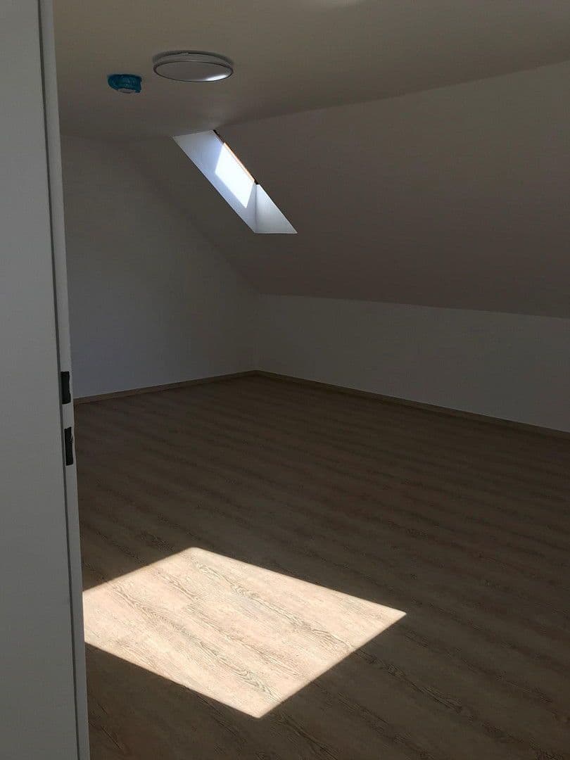 Prenájom bytu 3-izbový 77 m², Traun - St. Martin, Horné Rakúsko Prenájom bytu 3-izbový 77 m², Traun - St. Martin, Horné Rakúsko