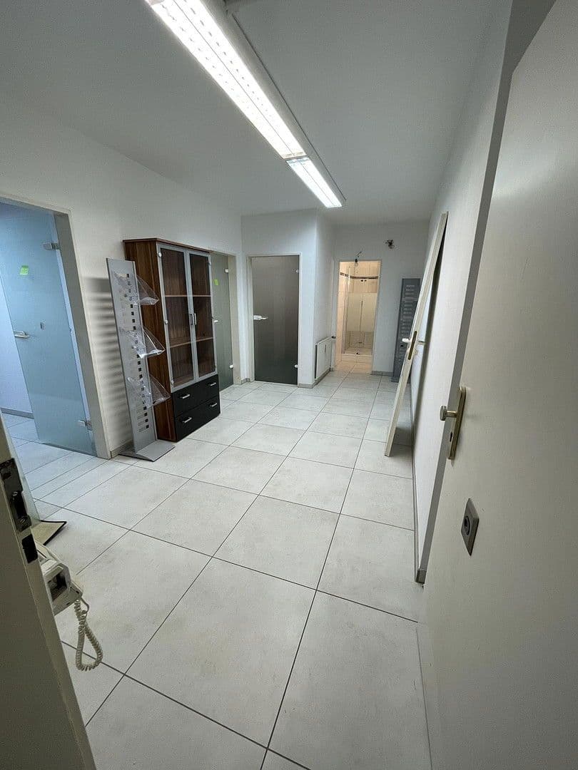 Prenájom kancelárie 70 m², Hauptstraße 155, Frechen, Severné Porýnie - Westfálsko Prenájom kancelárie 70 m², Hauptstraße 155, Frechen, Severné Porýnie - Westfálsko