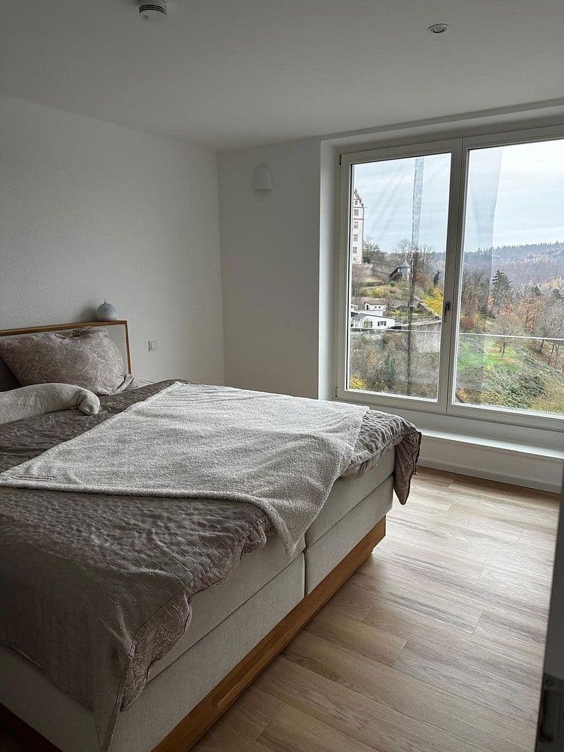 Prenájom bytu 5-izbový 108 m², Waldstr. 12, Fischbachtal, Hesensko Prenájom bytu 5-izbový 108 m², Waldstr. 12, Fischbachtal, Hesensko