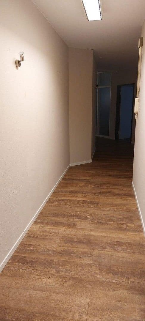 Prenájom kancelárie 950 m², Führser Mühlweg 70, 31582, Nienburg/Weser, Dolné Sasko Prenájom kancelárie 950 m², Führser Mühlweg 70, 31582, Nienburg/Weser, Dolné Sasko