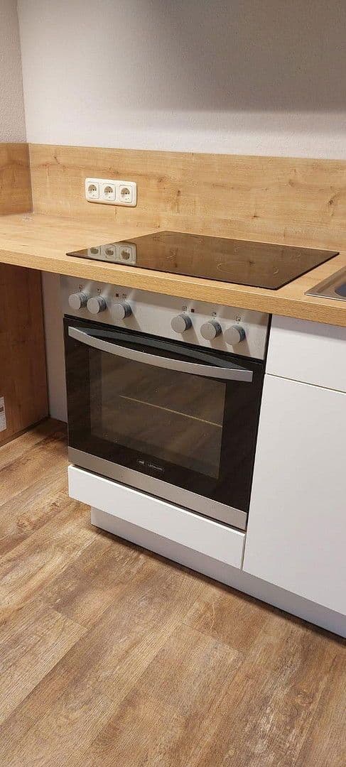 Prenájom kancelárie 950 m², Führser Mühlweg 70, 31582, Nienburg/Weser, Dolné Sasko Prenájom kancelárie 950 m², Führser Mühlweg 70, 31582, Nienburg/Weser, Dolné Sasko