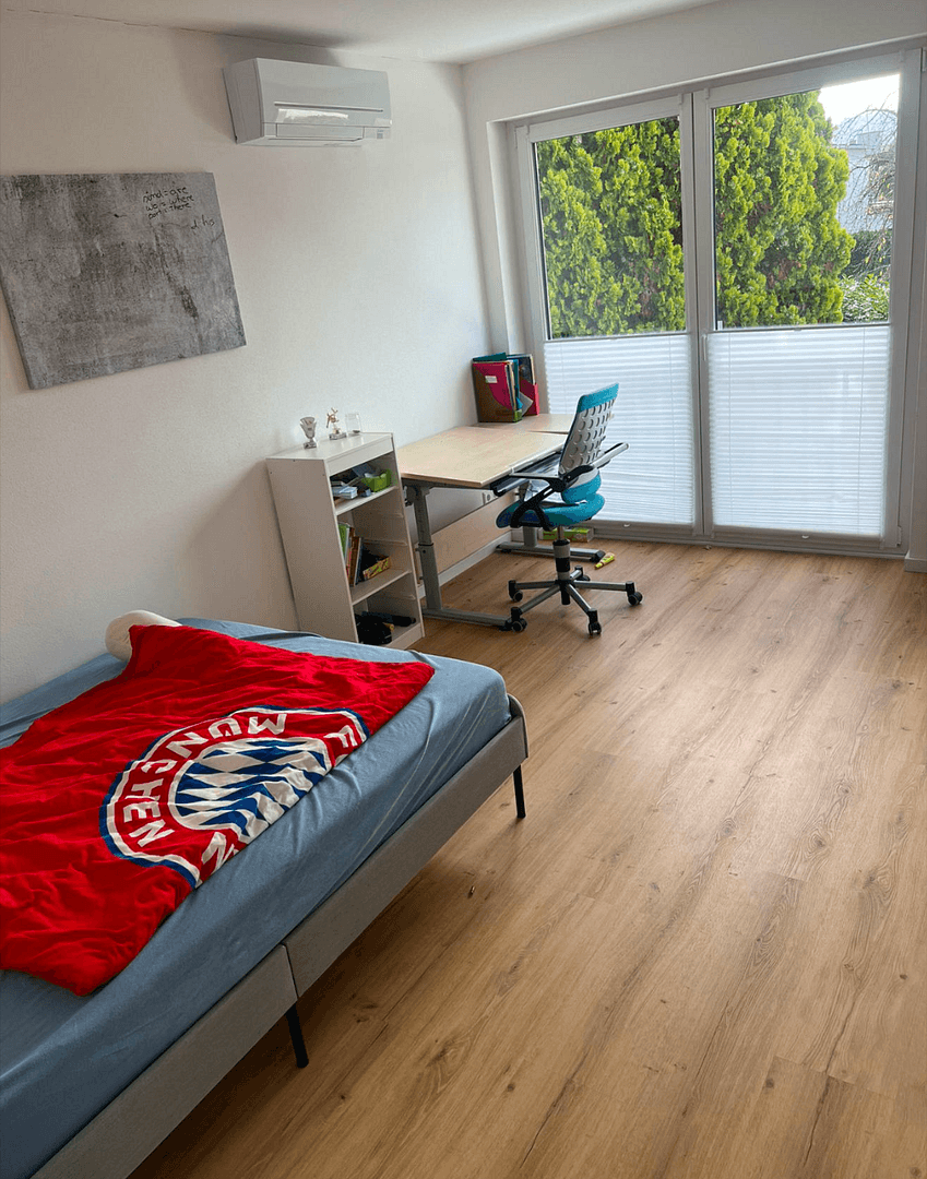 Prenájom domu 185 m², pozemek 222 m², Offenburg, Bádensko-Wurttembersko Prenájom domu 185 m², pozemek 222 m², Offenburg, Bádensko-Wurttembersko