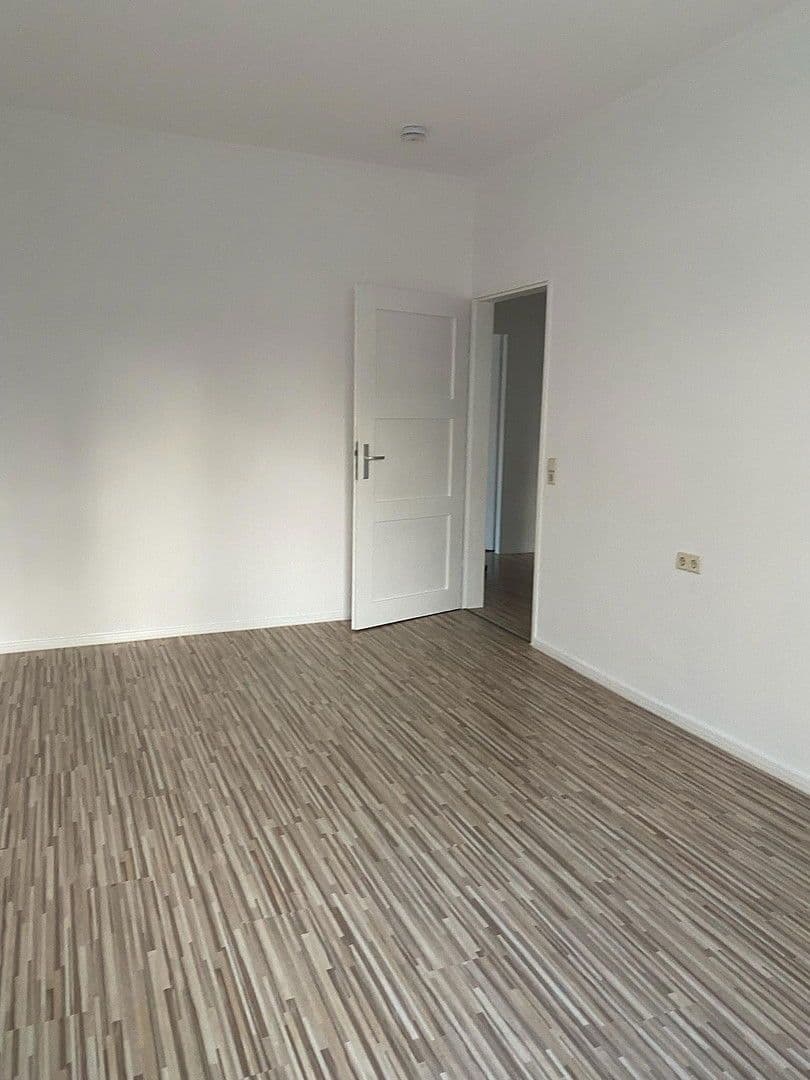 Predaj bytu 4-izbový 90 m², Adolph-Menzel-Strasse 11, Leipzig, Sasko Predaj bytu 4-izbový 90 m², Adolph-Menzel-Strasse 11, Leipzig, Sasko