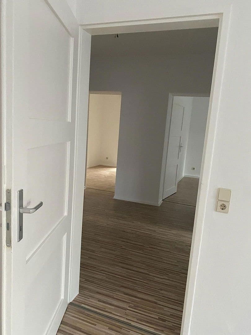 Predaj bytu 4-izbový 90 m², Adolph-Menzel-Strasse 11, Leipzig, Sasko Predaj bytu 4-izbový 90 m², Adolph-Menzel-Strasse 11, Leipzig, Sasko