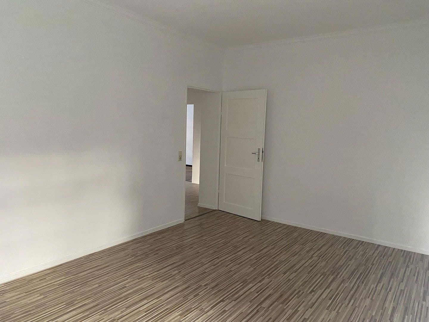 Predaj bytu 4-izbový 90 m², Adolph-Menzel-Strasse 11, Leipzig, Sasko Predaj bytu 4-izbový 90 m², Adolph-Menzel-Strasse 11, Leipzig, Sasko