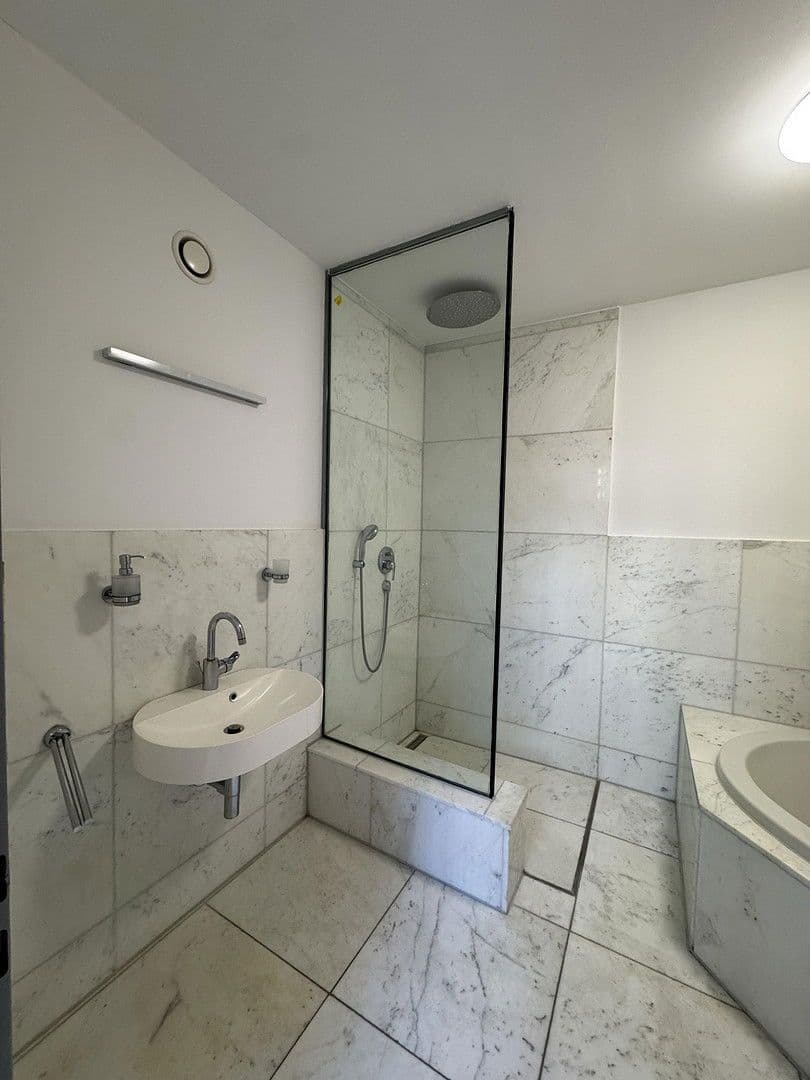 Prenájom kancelárie 315 m², Münchener Straße 113, Ingolstadt, Bavorsko Prenájom kancelárie 315 m², Münchener Straße 113, Ingolstadt, Bavorsko