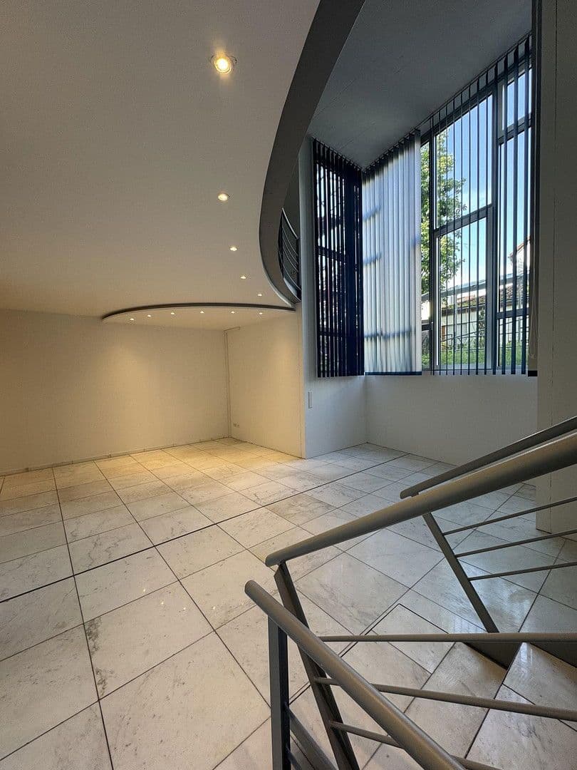 Prenájom kancelárie 315 m², Münchener Straße 113, Ingolstadt, Bavorsko Prenájom kancelárie 315 m², Münchener Straße 113, Ingolstadt, Bavorsko