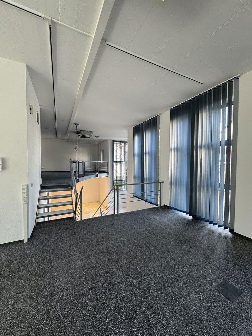 Prenájom kancelárie 315 m², Münchener Straße 113, Ingolstadt, Bavorsko Prenájom kancelárie 315 m², Münchener Straße 113, Ingolstadt, Bavorsko