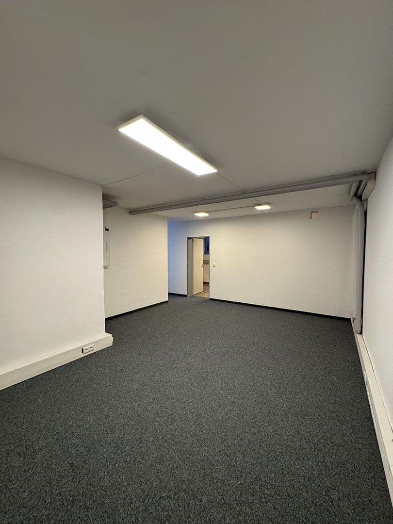 Prenájom kancelárie 315 m², Münchener Straße 113, Ingolstadt, Bavorsko Prenájom kancelárie 315 m², Münchener Straße 113, Ingolstadt, Bavorsko