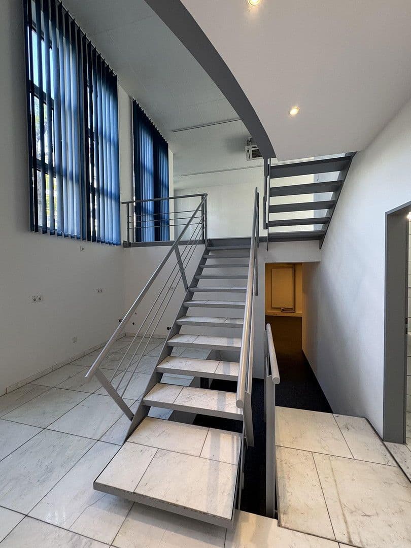 Prenájom kancelárie 315 m², Münchener Straße 113, Ingolstadt, Bavorsko Prenájom kancelárie 315 m², Münchener Straße 113, Ingolstadt, Bavorsko