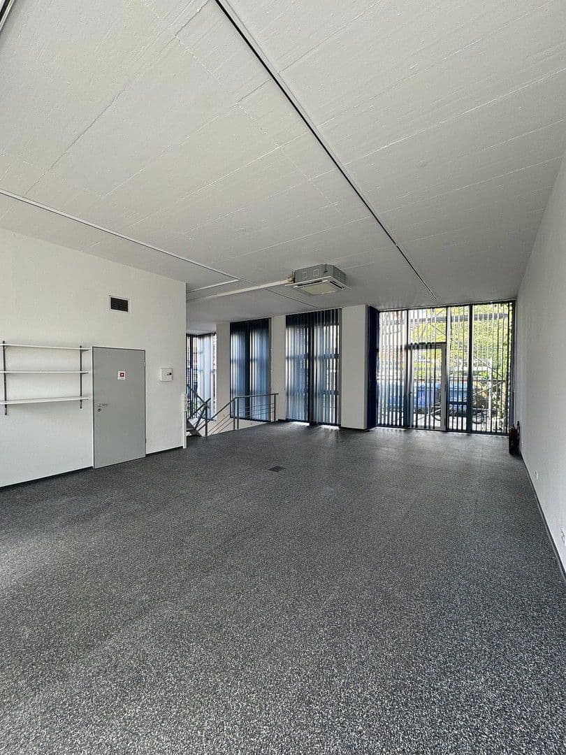 Prenájom kancelárie 315 m², Münchener Straße 113, Ingolstadt, Bavorsko Prenájom kancelárie 315 m², Münchener Straße 113, Ingolstadt, Bavorsko