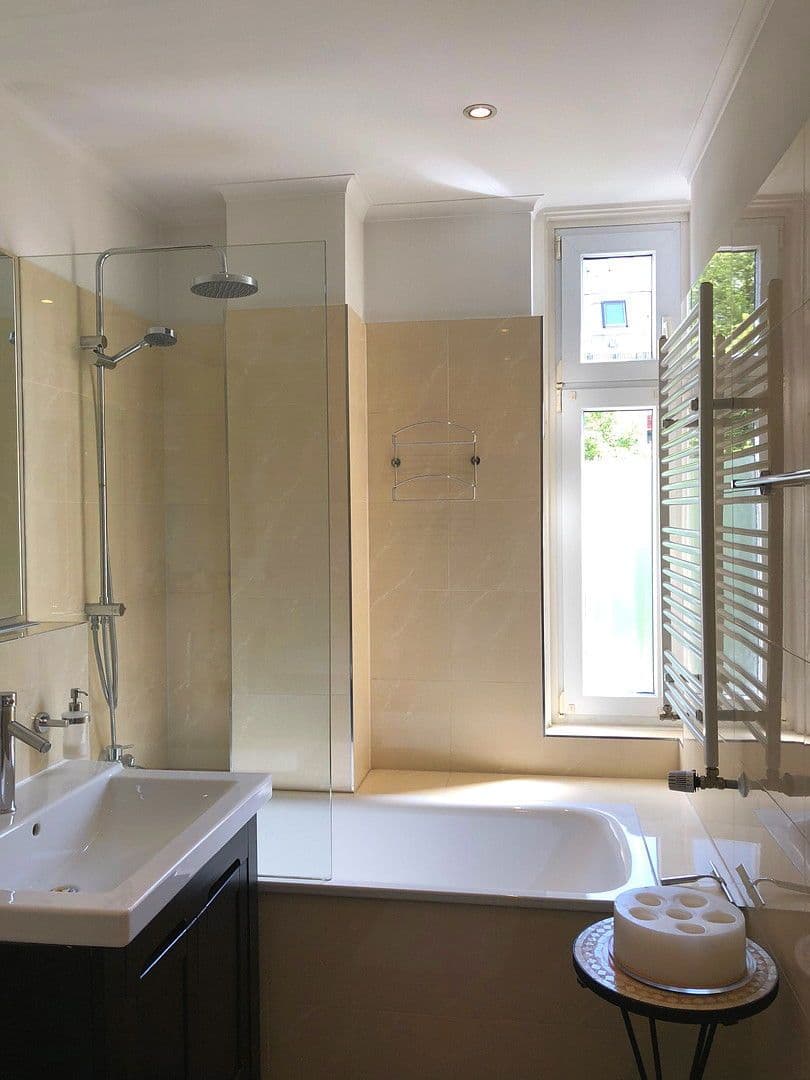 Prenájom bytu 2-izbový 68 m², Dom-Petro-Straße, München, Bavorsko Prenájom bytu 2-izbový 68 m², Dom-Petro-Straße, München, Bavorsko