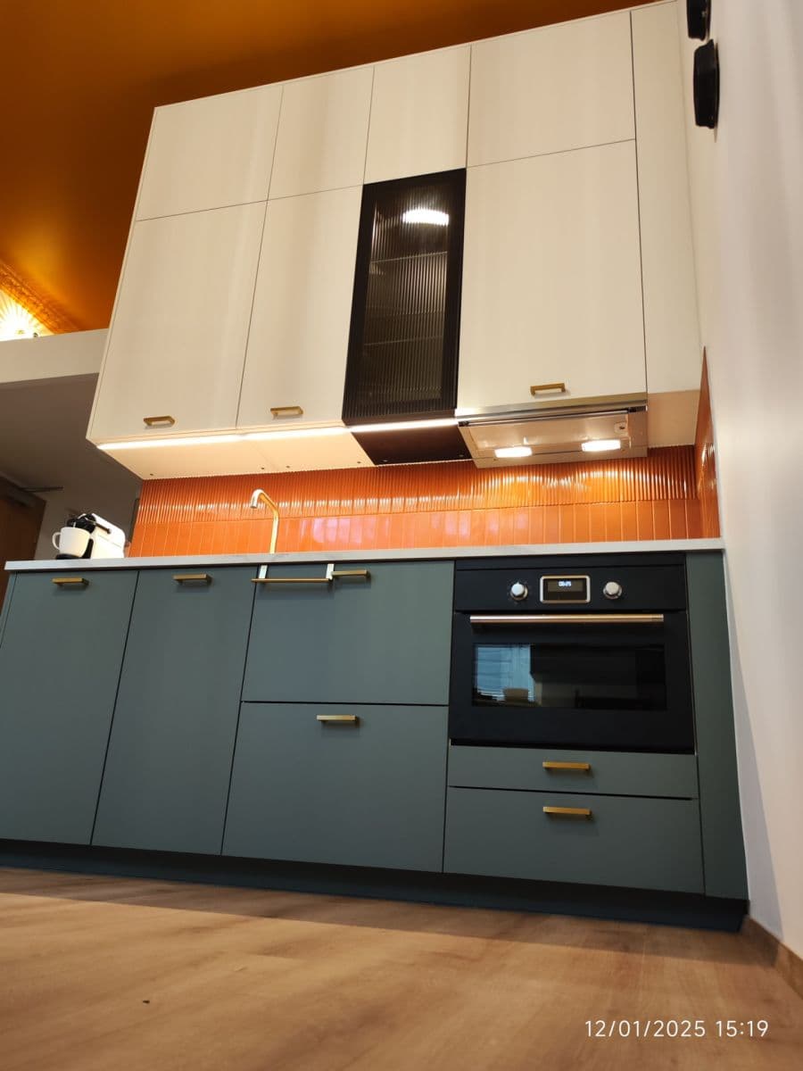 Prenájom bytu 1-izbový 20 m², Sokolská, Praha, Praha Prenájom bytu 1-izbový 20 m², Sokolská, Praha, Praha