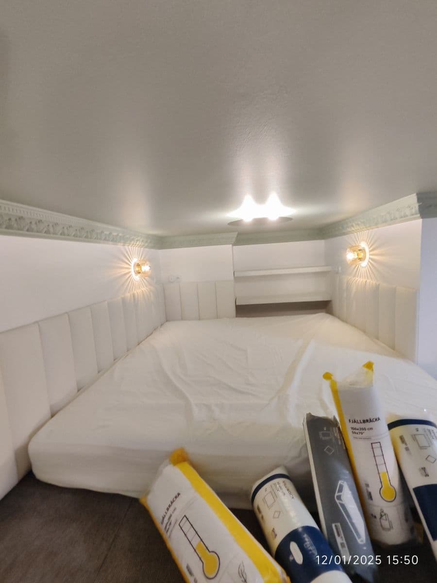 Prenájom bytu 1-izbový 20 m², Sokolská, Praha, Praha Prenájom bytu 1-izbový 20 m², Sokolská, Praha, Praha