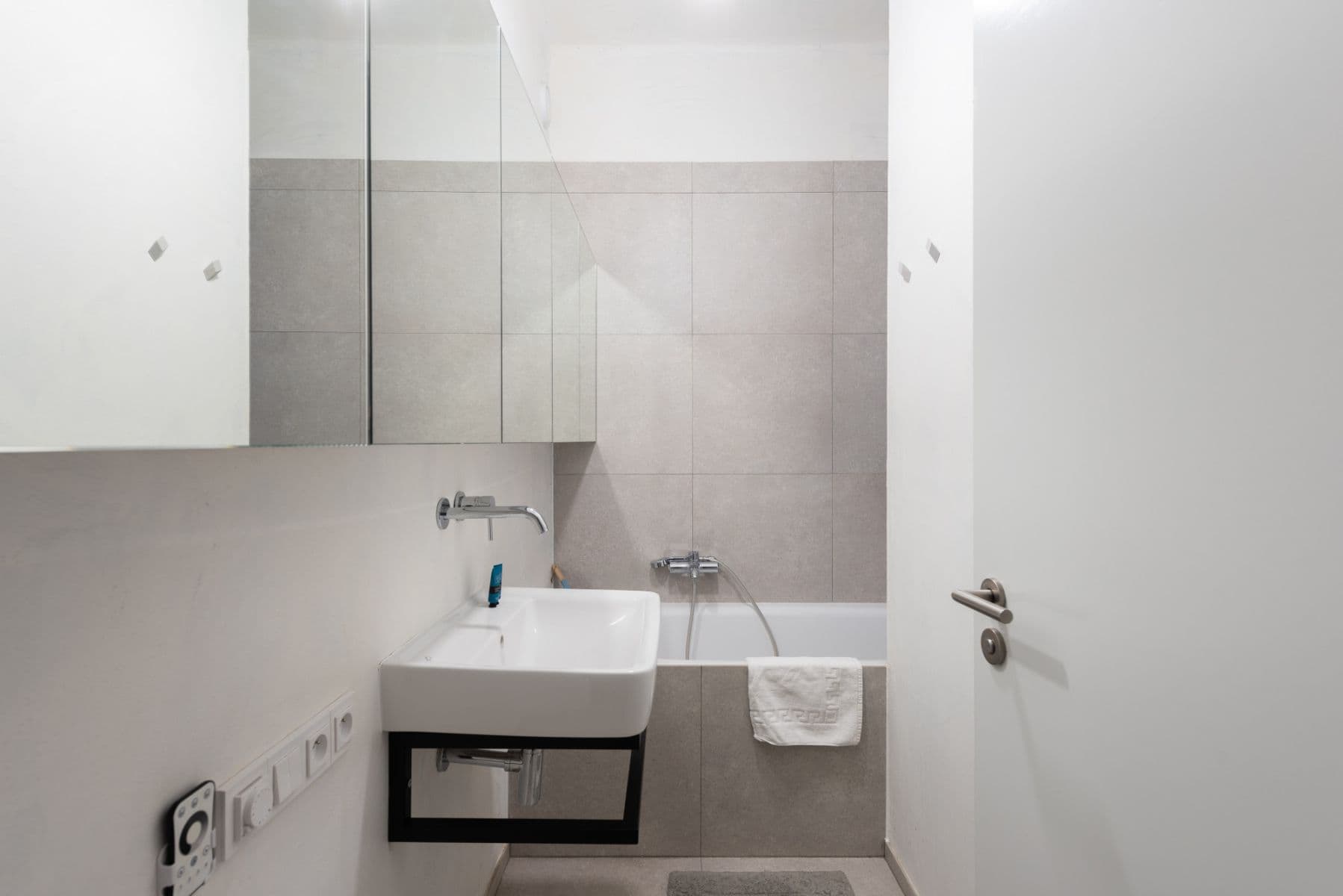 Prenájom bytu 73 m², Tusarova, Praha, Praha Prenájom bytu 73 m², Tusarova, Praha, Praha