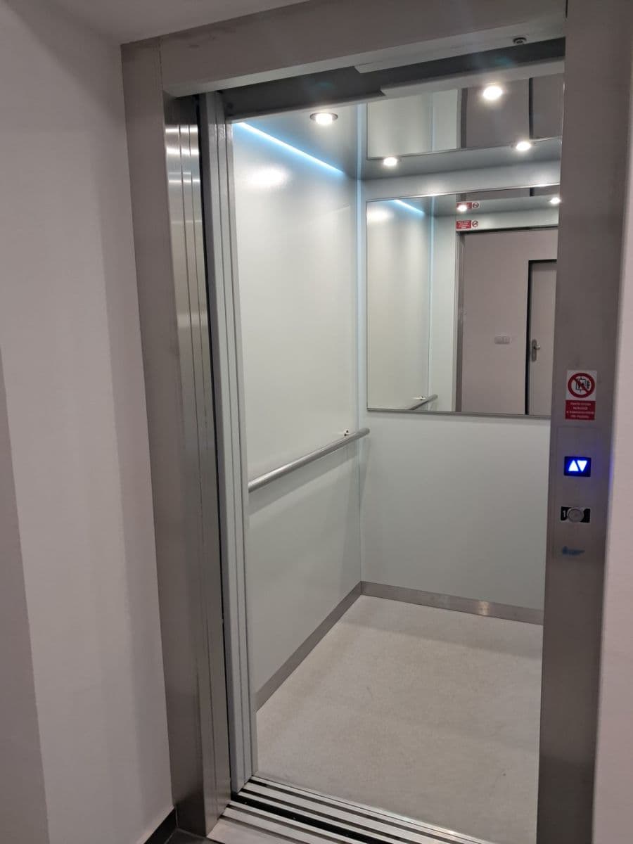 Prenájom bytu 2-izbový 39 m², Hořovice, Středočeský kraj Prenájom bytu 2-izbový 39 m², Hořovice, Středočeský kraj