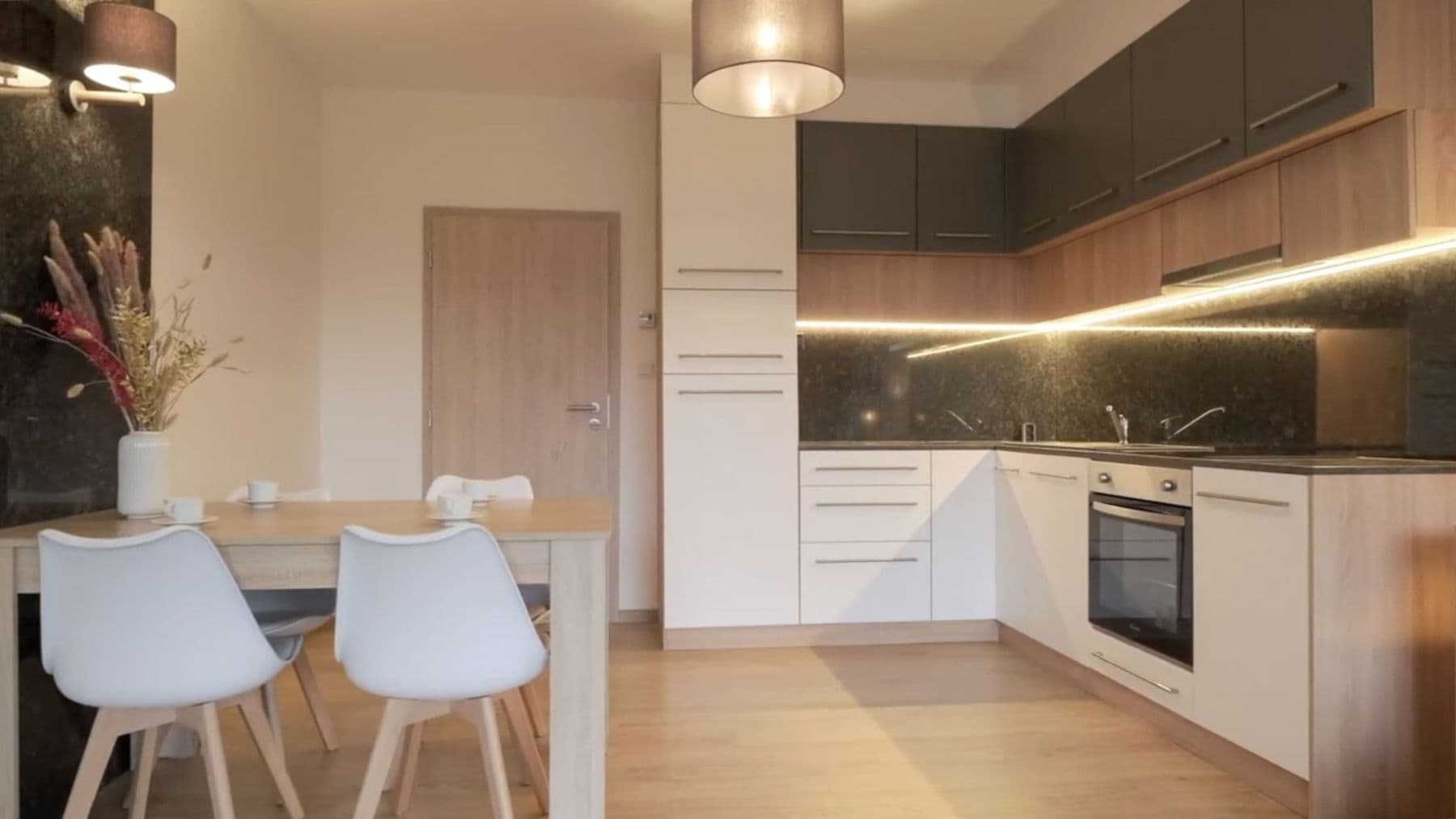 Predaj bytu 2-izbový 52 m², Lázeňská, Slaný, Středočeský kraj Predaj bytu 2-izbový 52 m², Lázeňská, Slaný, Středočeský kraj