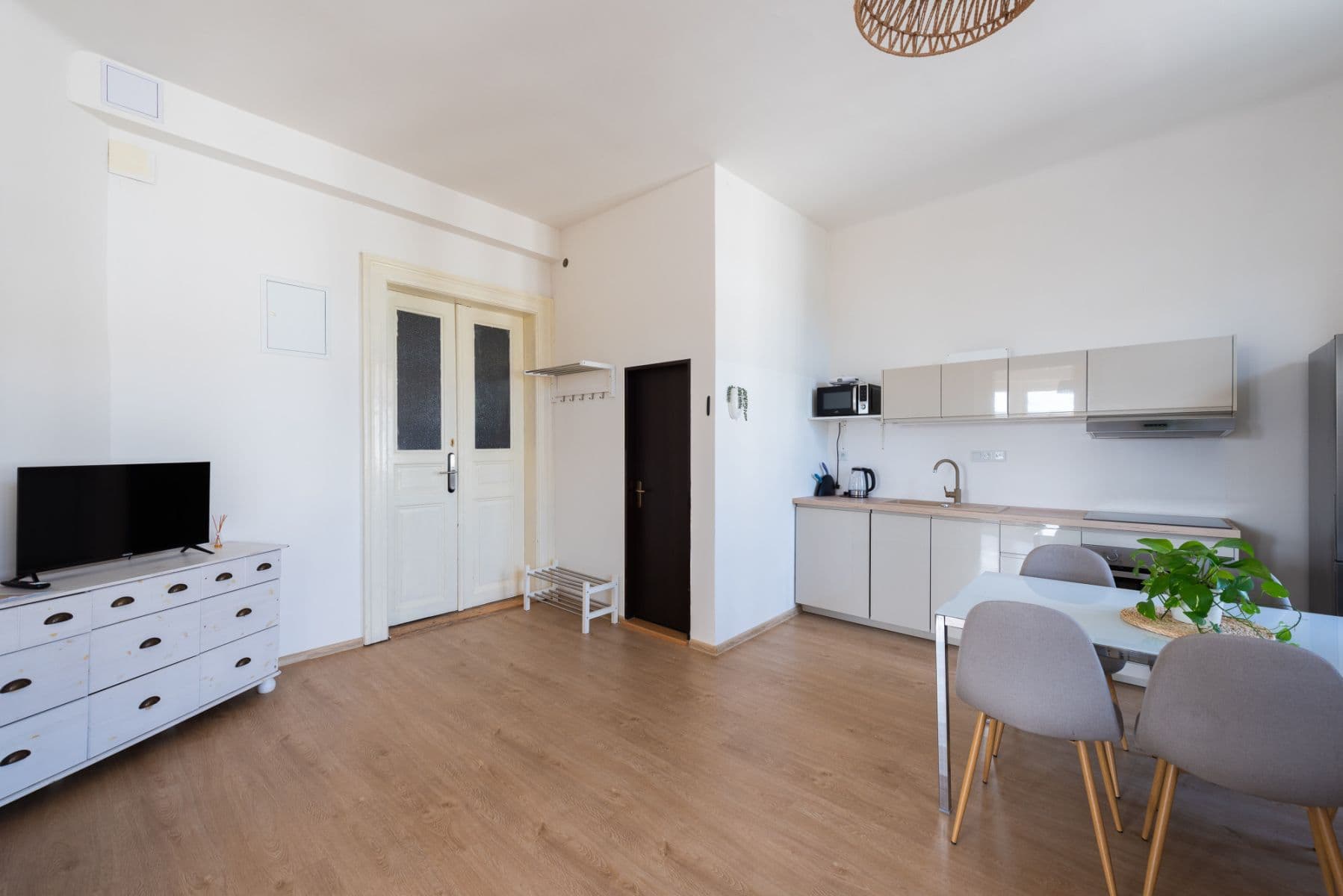 Prenájom bytu 57 m², Těšnov, Praha, Praha Prenájom bytu 57 m², Těšnov, Praha, Praha
