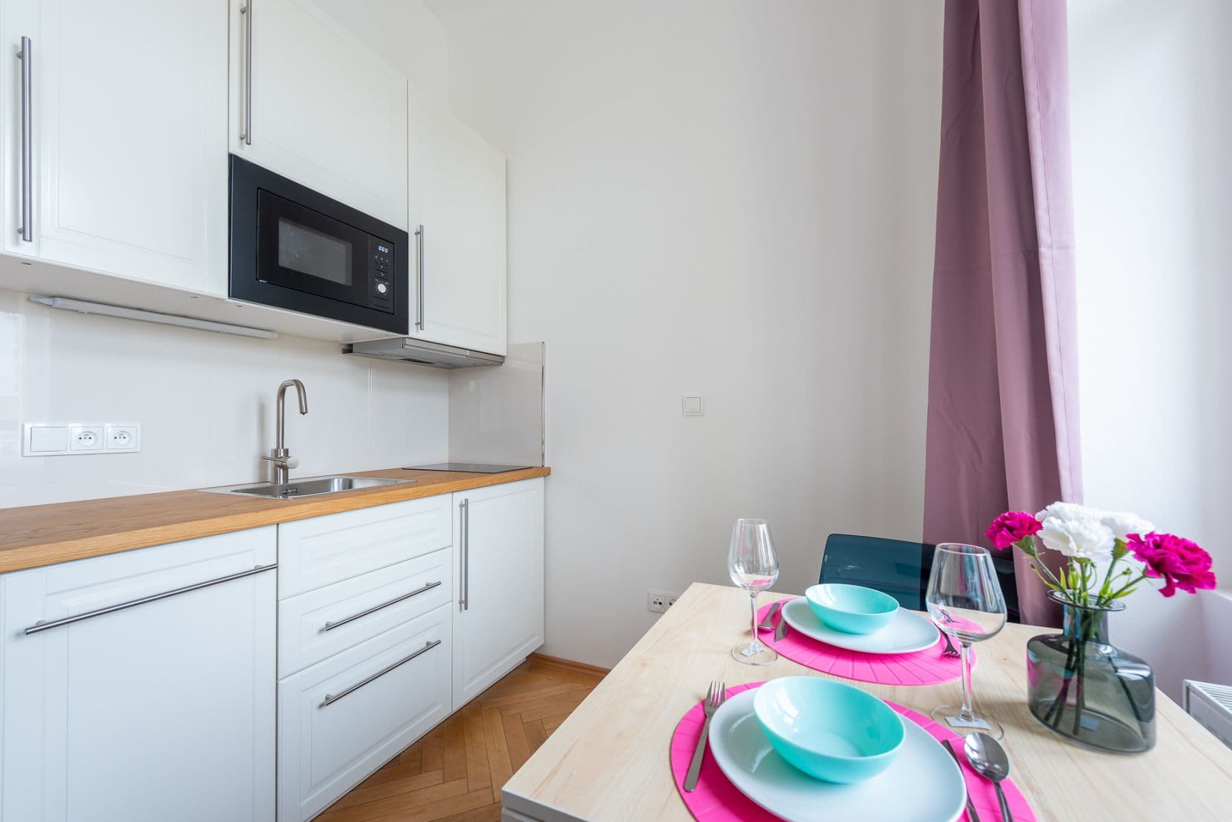 Prenájom bytu 20 m², Těšnov, Praha, Praha Prenájom bytu 20 m², Těšnov, Praha, Praha