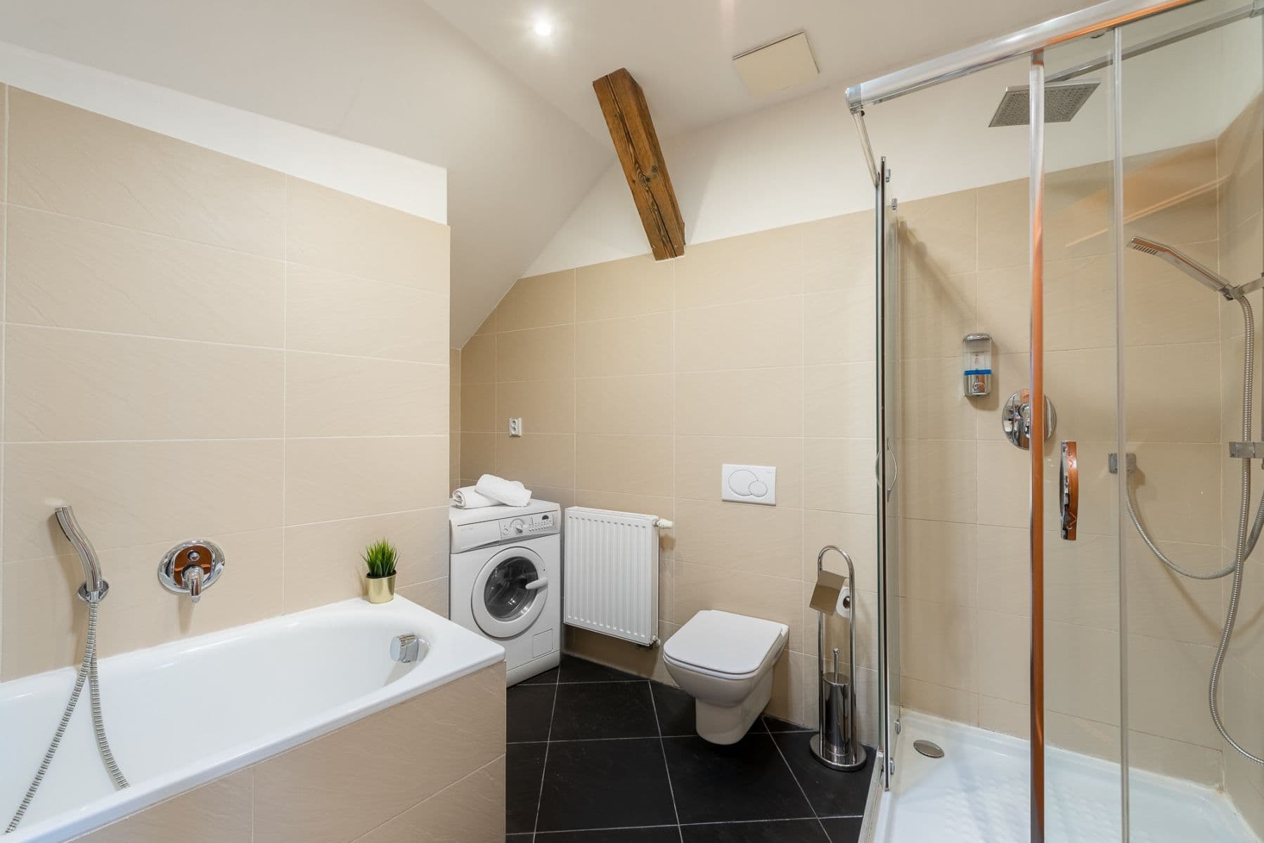 Prenájom bytu 126 m², Těšnov, Praha, Praha Prenájom bytu 126 m², Těšnov, Praha, Praha