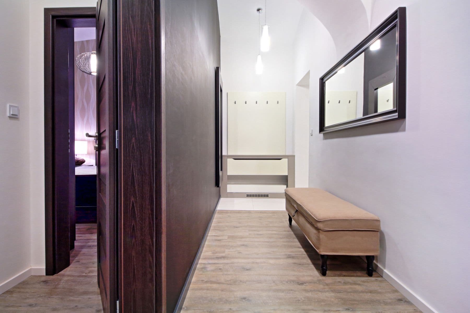 Prenájom bytu 125 m², Smetanovo nábřeží, Praha, Praha Prenájom bytu 125 m², Smetanovo nábřeží, Praha, Praha