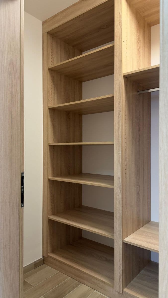 Predaj bytu 2-izbový 55 m², Lázeňská, Slaný, Středočeský kraj Predaj bytu 2-izbový 55 m², Lázeňská, Slaný, Středočeský kraj