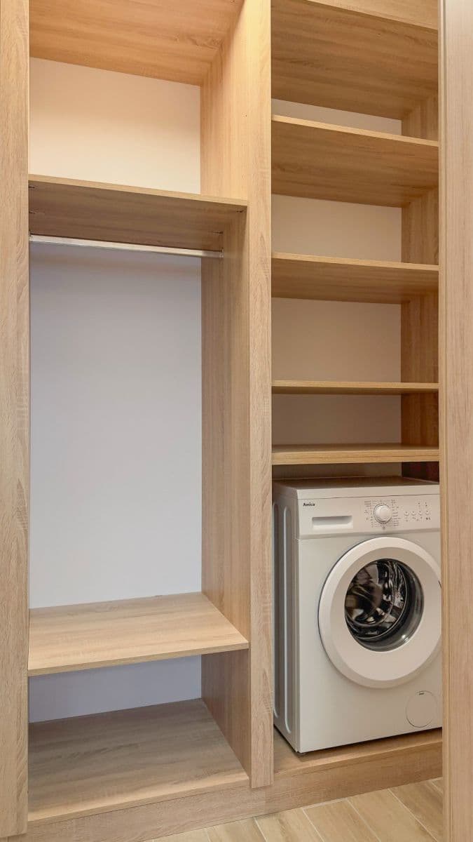 Predaj bytu 2-izbový 55 m², Lázeňská, Slaný, Středočeský kraj Predaj bytu 2-izbový 55 m², Lázeňská, Slaný, Středočeský kraj