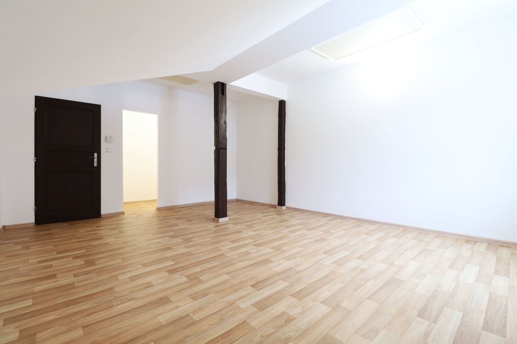 Prenájom bytu 3-izbový 85 m², Jílové u Prahy, Středočeský kraj Prenájom bytu 3-izbový 85 m², Jílové u Prahy, Středočeský kraj