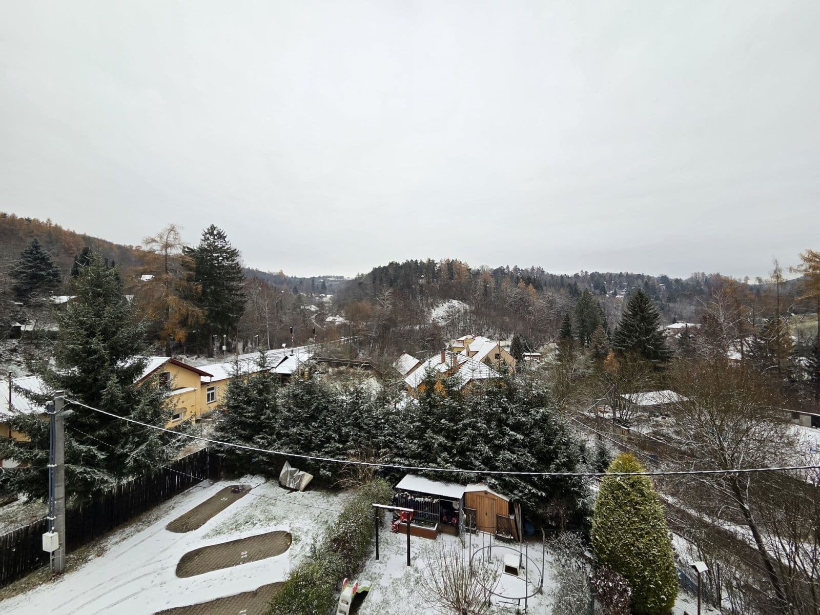 Prenájom bytu 3-izbový 85 m², Jílové u Prahy, Středočeský kraj Prenájom bytu 3-izbový 85 m², Jílové u Prahy, Středočeský kraj