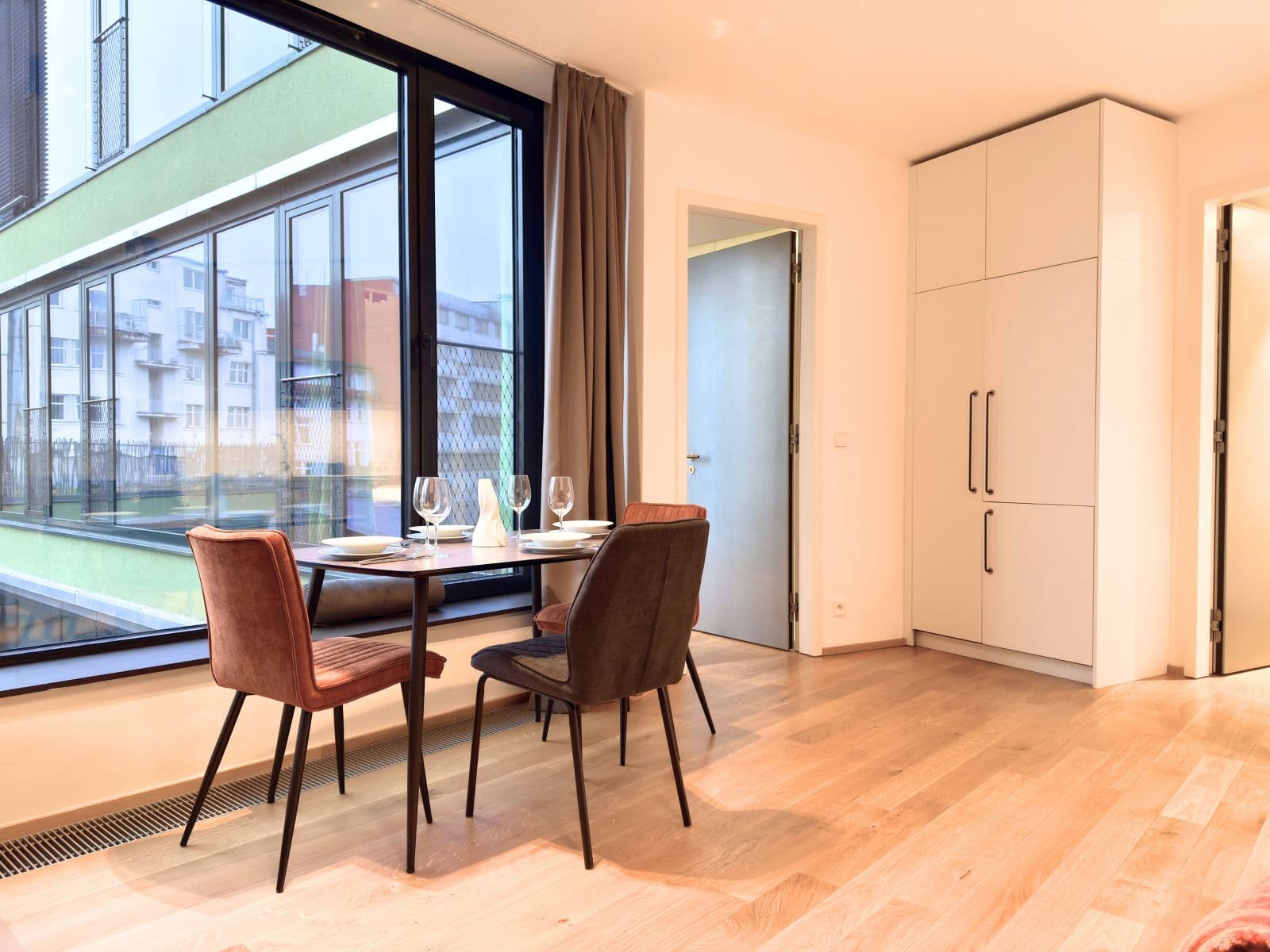 Prenájom bytu 57 m², Komunardů, Praha, Praha Prenájom bytu 57 m², Komunardů, Praha, Praha