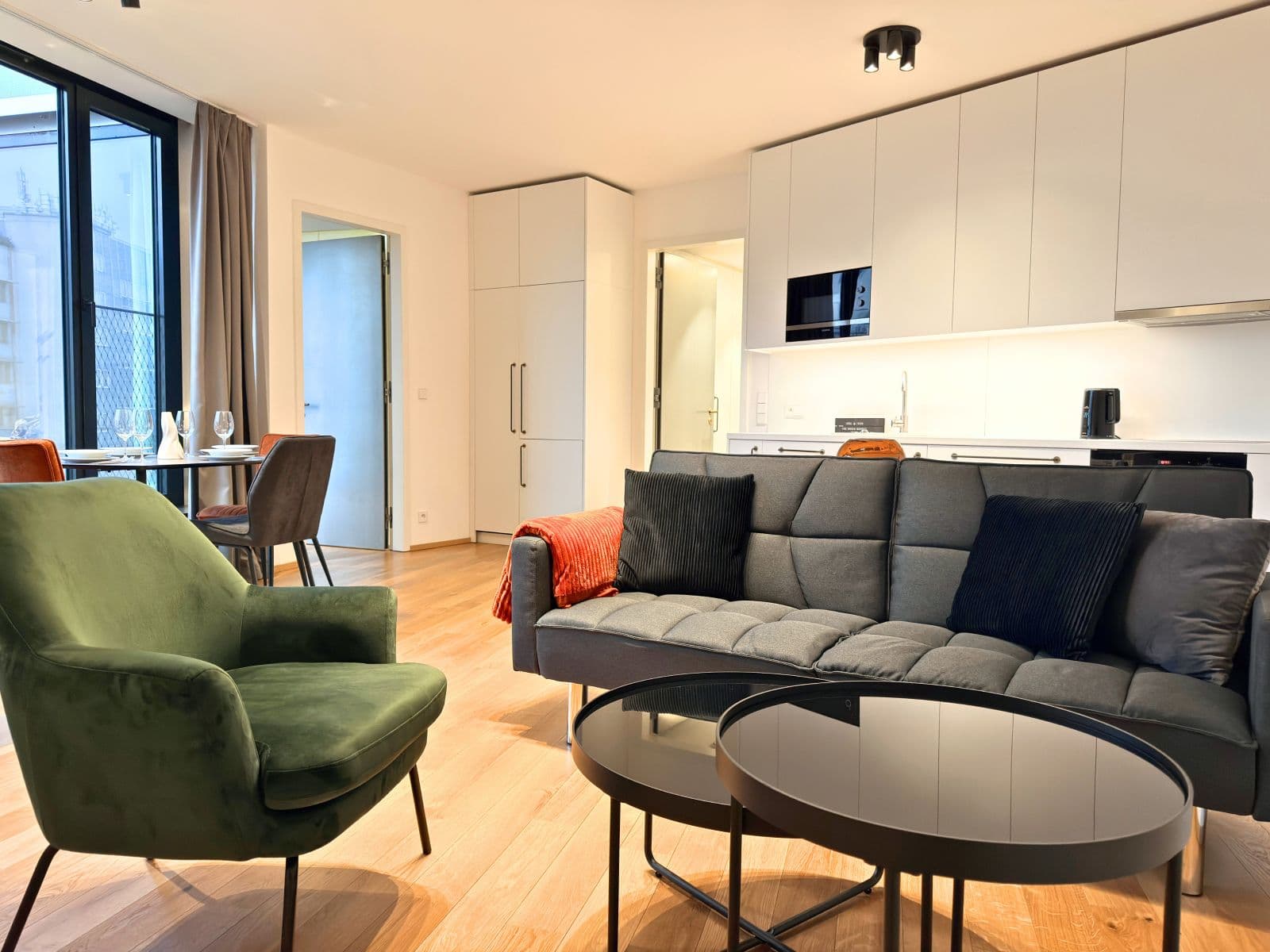 Prenájom bytu 57 m², Komunardů, Praha, Praha Prenájom bytu 57 m², Komunardů, Praha, Praha