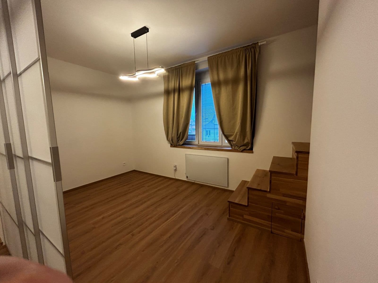Prenájom bytu 1-izbový 33 m², Jeseniova, Praha, Praha Prenájom bytu 1-izbový 33 m², Jeseniova, Praha, Praha