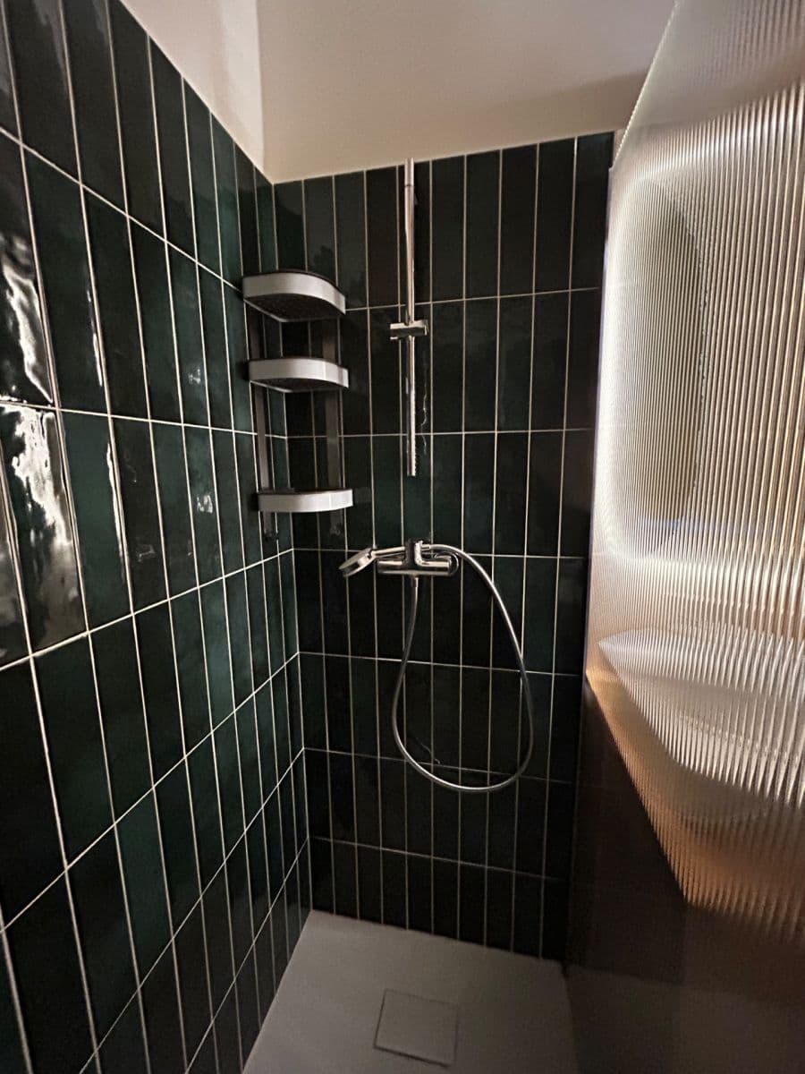 Prenájom bytu 1-izbový 33 m², Jeseniova, Praha, Praha Prenájom bytu 1-izbový 33 m², Jeseniova, Praha, Praha