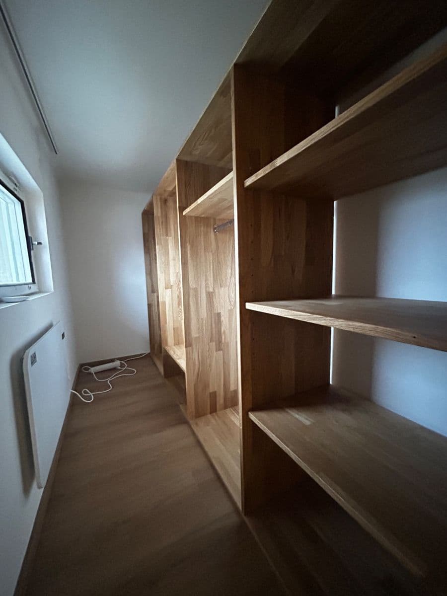 Prenájom bytu 1-izbový 33 m², Jeseniova, Praha, Praha Prenájom bytu 1-izbový 33 m², Jeseniova, Praha, Praha