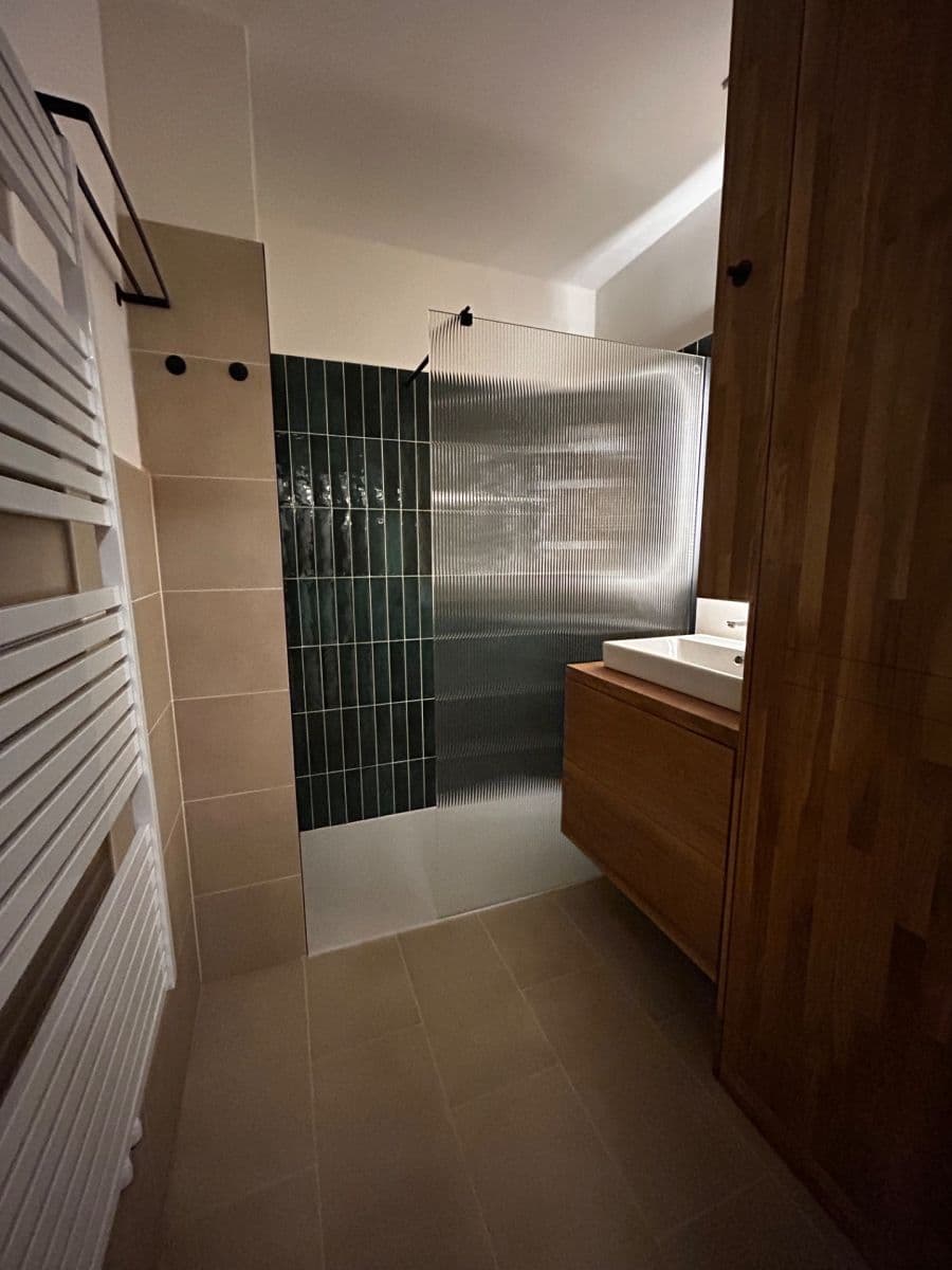 Prenájom bytu 1-izbový 33 m², Jeseniova, Praha, Praha Prenájom bytu 1-izbový 33 m², Jeseniova, Praha, Praha