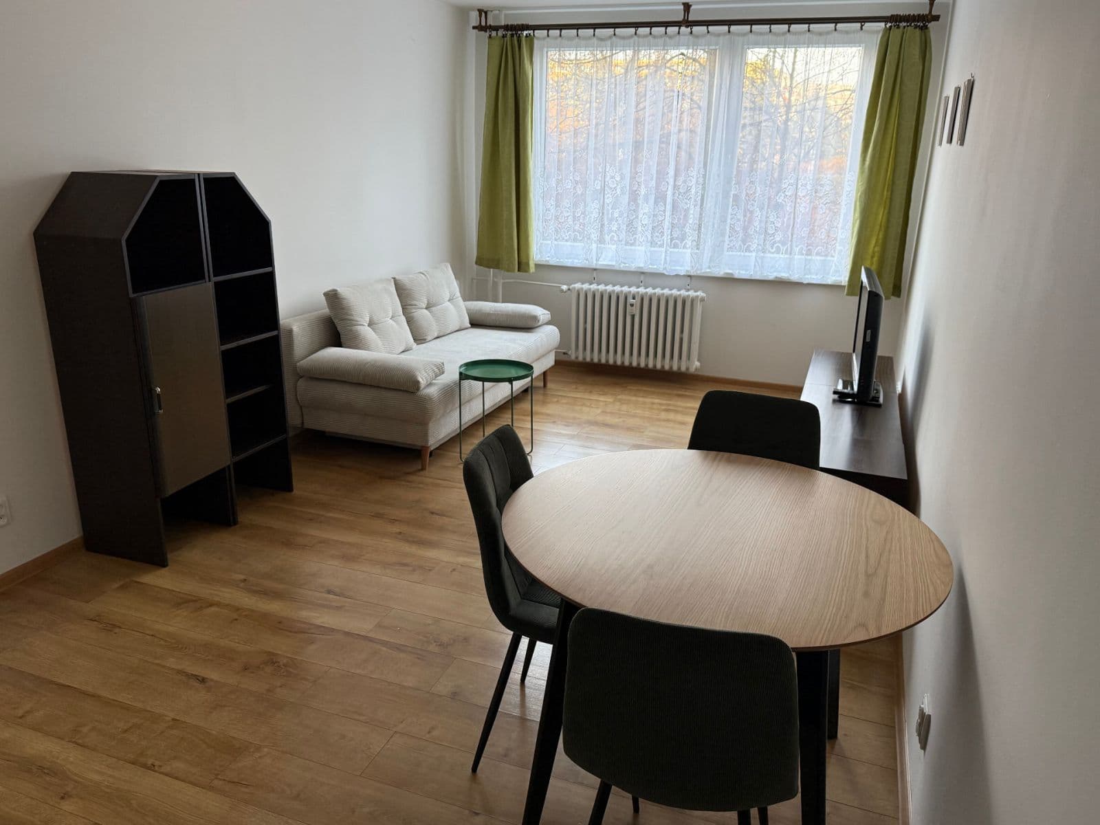 Prenájom bytu 2-izbový 43 m², Blattného, Praha, Praha Prenájom bytu 2-izbový 43 m², Blattného, Praha, Praha