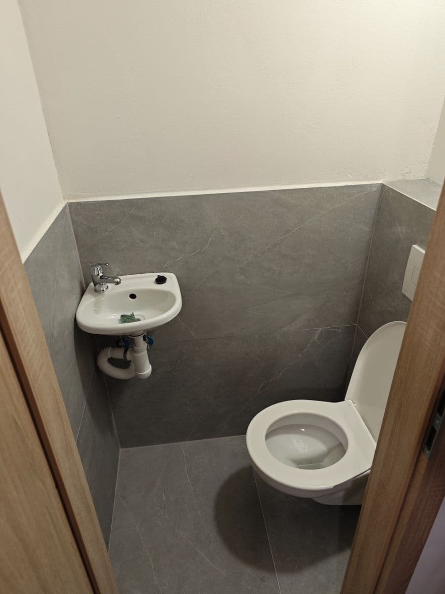 Prenájom bytu 2-izbový 58 m², Krajní, Plzeň, Plzeňský kraj Prenájom bytu 2-izbový 58 m², Krajní, Plzeň, Plzeňský kraj