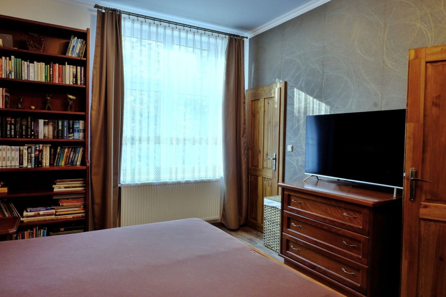 Prenájom bytu 3-izbový 96 m², Ouvalova, Slaný, Středočeský kraj Prenájom bytu 3-izbový 96 m², Ouvalova, Slaný, Středočeský kraj