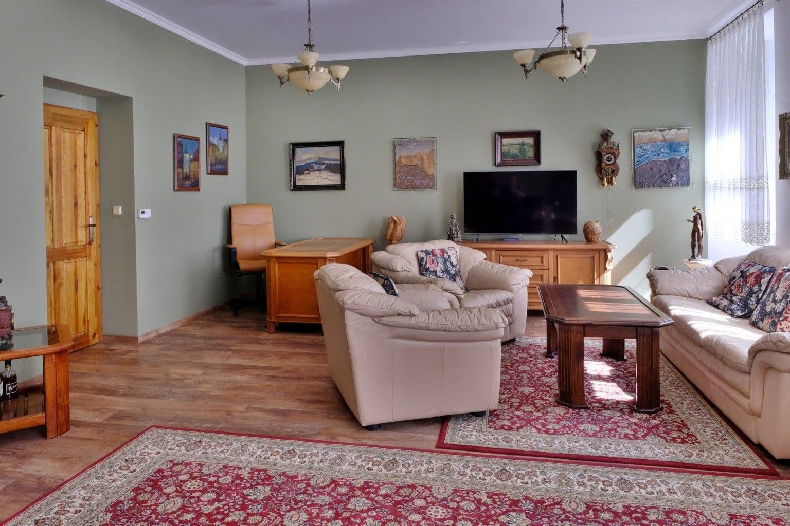 Prenájom bytu 3-izbový 96 m², Ouvalova, Slaný, Středočeský kraj Prenájom bytu 3-izbový 96 m², Ouvalova, Slaný, Středočeský kraj