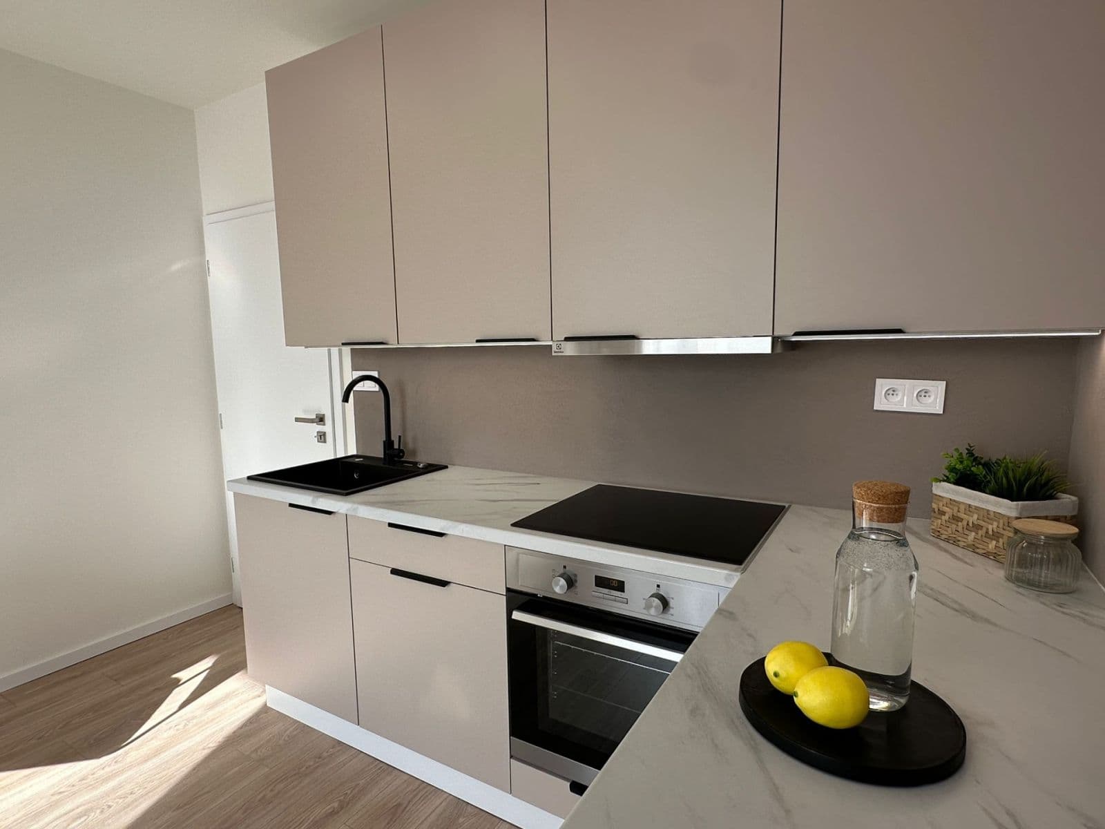 Predaj bytu 2-izbový 46 m², Lonkova, Pardubice, Pardubický kraj Predaj bytu 2-izbový 46 m², Lonkova, Pardubice, Pardubický kraj