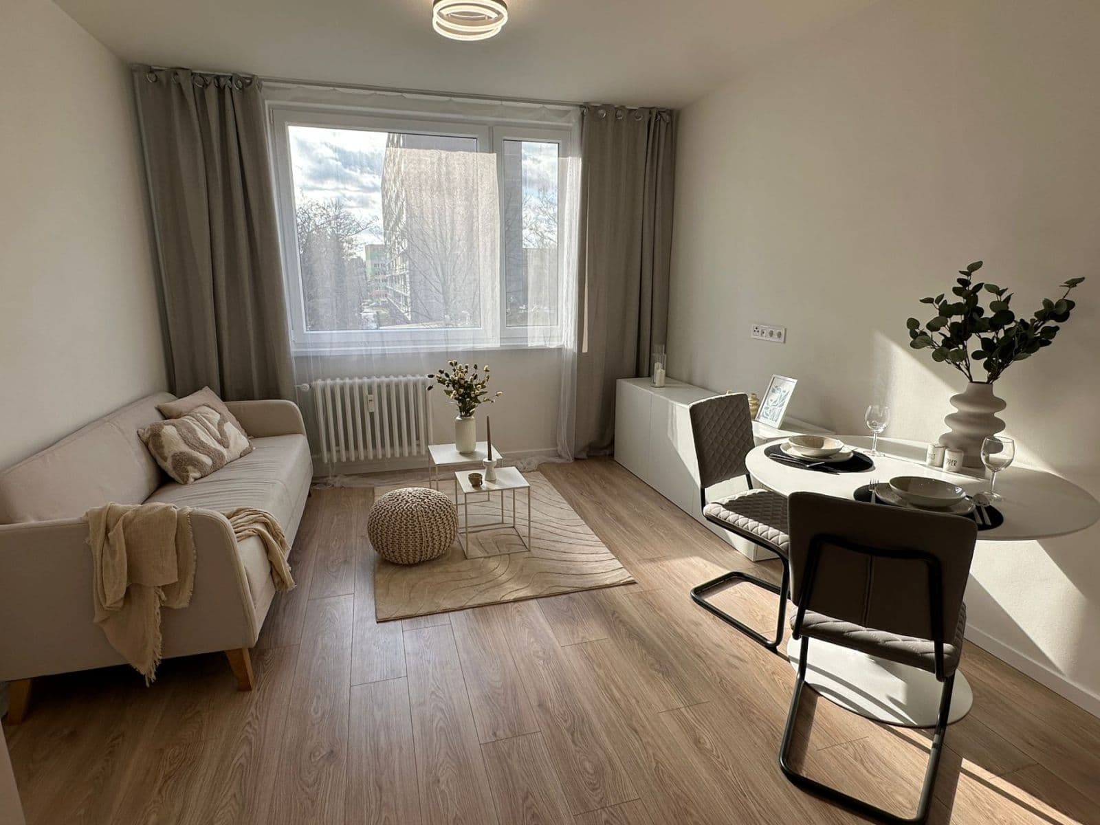 Predaj bytu 2-izbový 46 m², Lonkova, Pardubice, Pardubický kraj Predaj bytu 2-izbový 46 m², Lonkova, Pardubice, Pardubický kraj