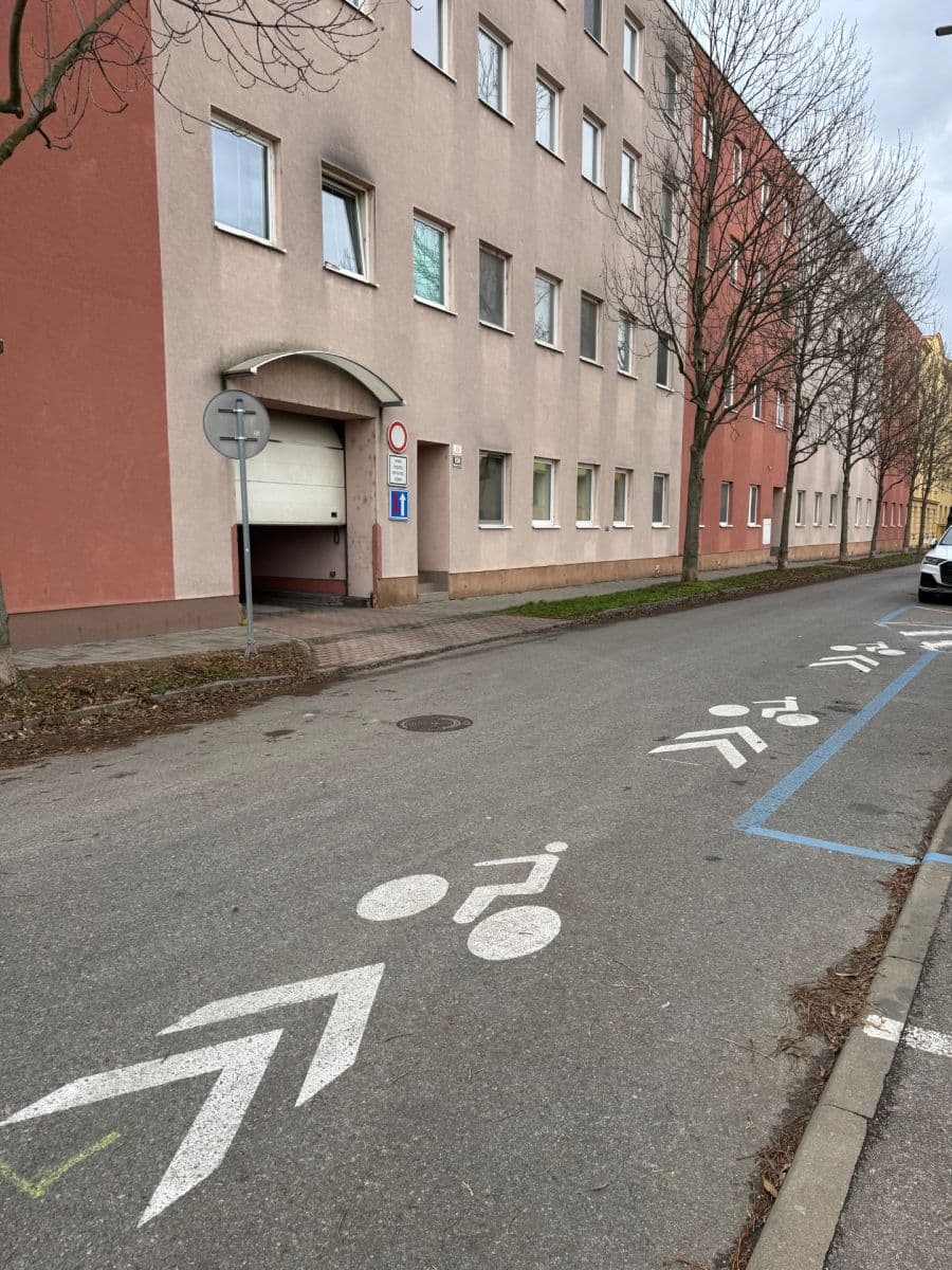 Prenájom garáže 16 m², Sekaninova, Brno, Jihomoravský kraj Prenájom garáže 16 m², Sekaninova, Brno, Jihomoravský kraj