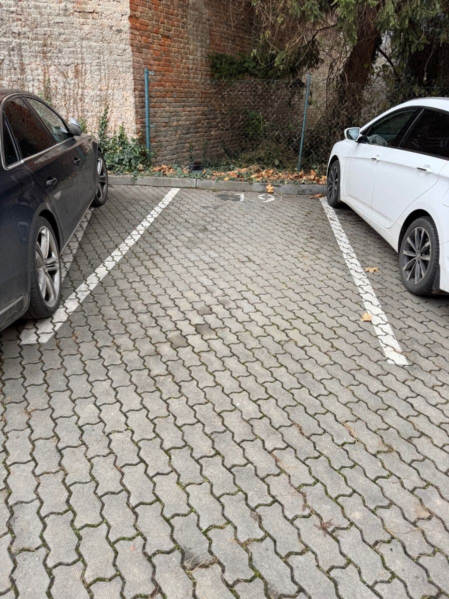 Prenájom garáže 16 m², Sekaninova, Brno, Jihomoravský kraj Prenájom garáže 16 m², Sekaninova, Brno, Jihomoravský kraj