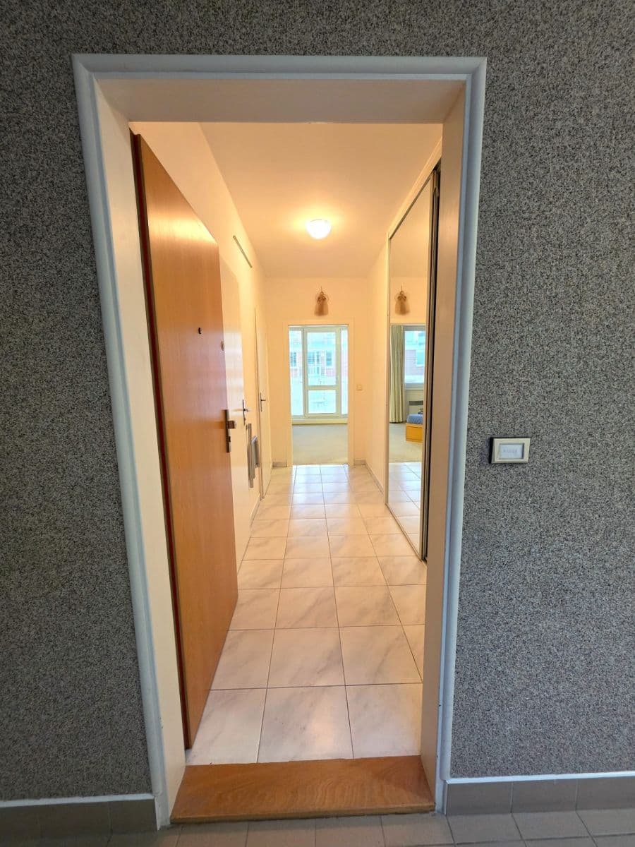 Prenájom bytu 1-izbový 44 m², U Kříže, Praha, Praha Prenájom bytu 1-izbový 44 m², U Kříže, Praha, Praha