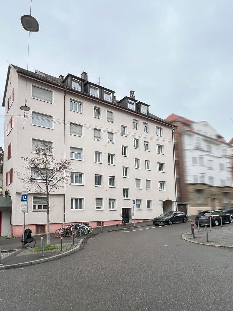 Prenájom bytu 2-izbový 40 m², Stuttgart, Bádensko-Wurttembersko Prenájom bytu 2-izbový 40 m², Stuttgart, Bádensko-Wurttembersko