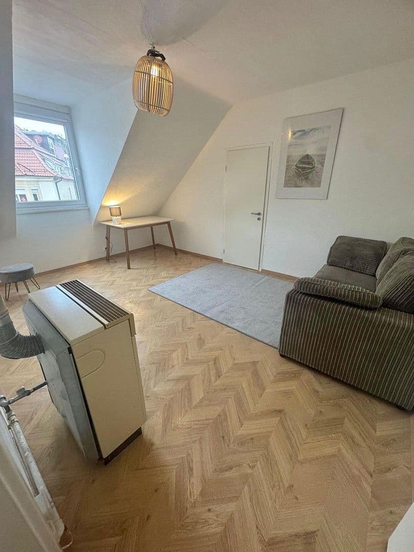 Prenájom bytu 2-izbový 40 m², Stuttgart, Bádensko-Wurttembersko Prenájom bytu 2-izbový 40 m², Stuttgart, Bádensko-Wurttembersko